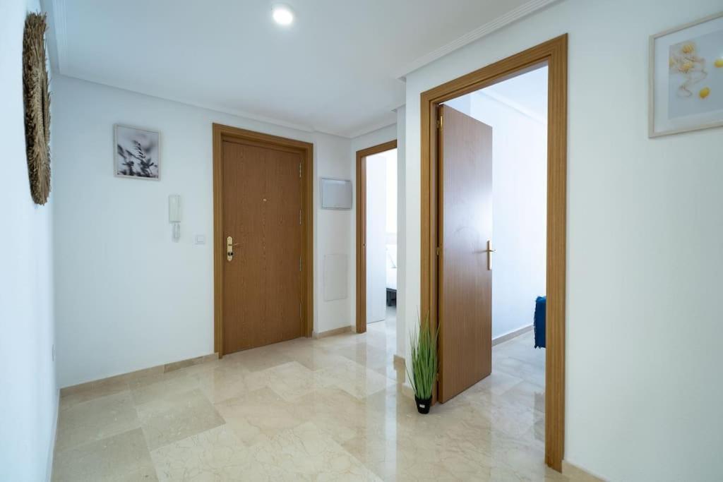 אליקאנטה Amplio Apartamento 2 Dormitorios Cerca De La Playa מראה חיצוני תמונה
