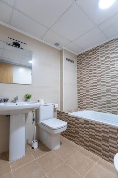 אליקאנטה Amplio Apartamento 2 Dormitorios Cerca De La Playa מראה חיצוני תמונה